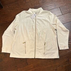 NWT Chico’s size 3 Zenergy jacket